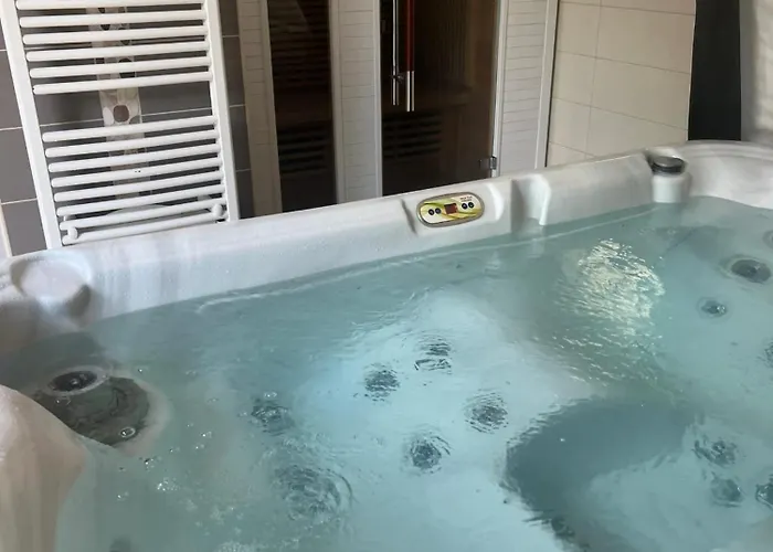 A Avec Jacuzzi - 42 M²